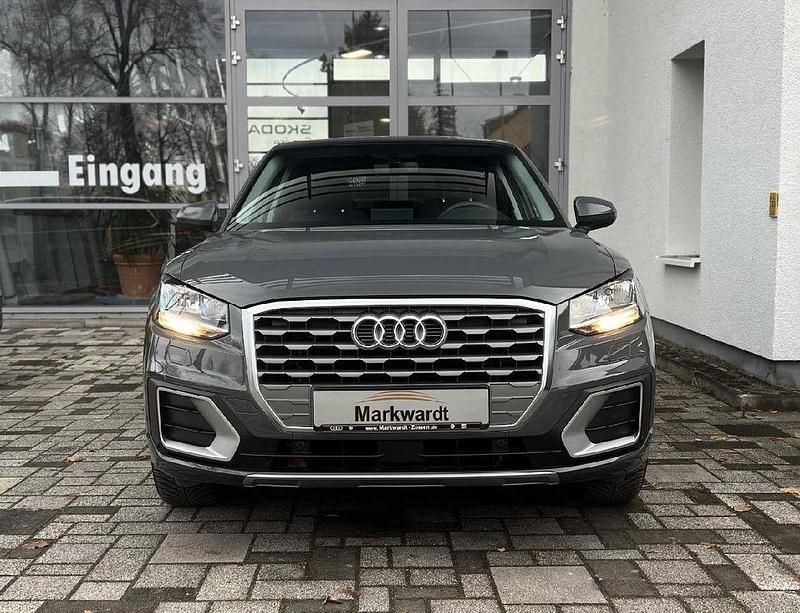 Gebraucht Audi Q2 Sport 150 PS (110 kW) 2020 Nanograu metallic (metallic) SUV