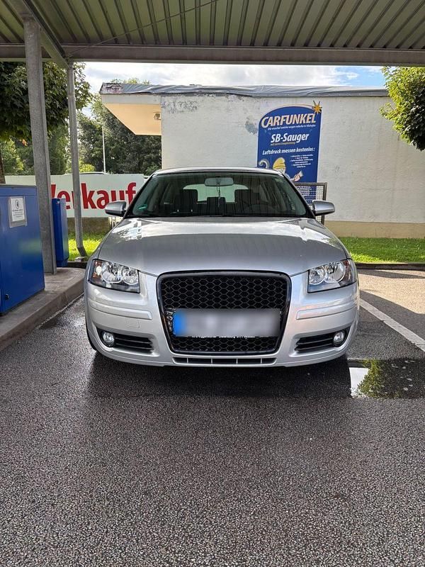 Silber Gebraucht 2006 Audi A3 Sportback Attraction Limousine | 3.000 € (Guter Preis) - Bild 1/4