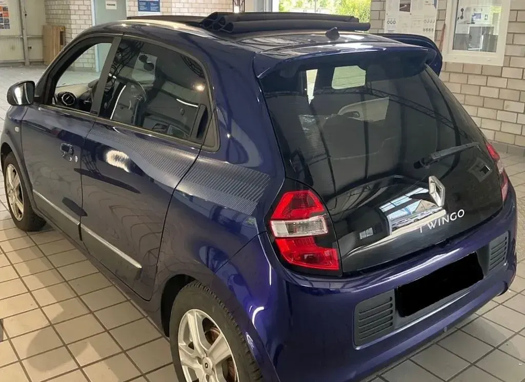 Używany Renault Twingo Cosmic 90 KM (66 kW) 2017 Purpurowy Hatchback