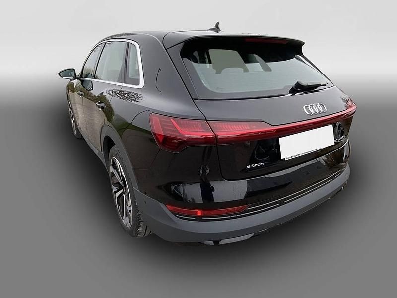Gebraucht Audi e-tron 230 kW (313 PS) 2022 Schwarz SUV