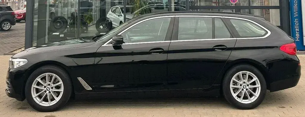 Gebraucht BMW 520 Performance 190 PS (139 kW) 2018 Schwarz Kombi