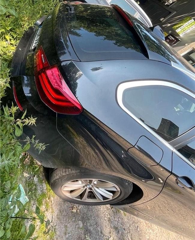 Gebraucht BMW 520 187 PS (137 kW) 2013 Schwarz Kombi