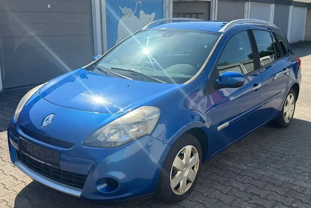 Gebraucht Renault Clio Night&Day 101 PS (74 kW) 2011 Blau Limousine