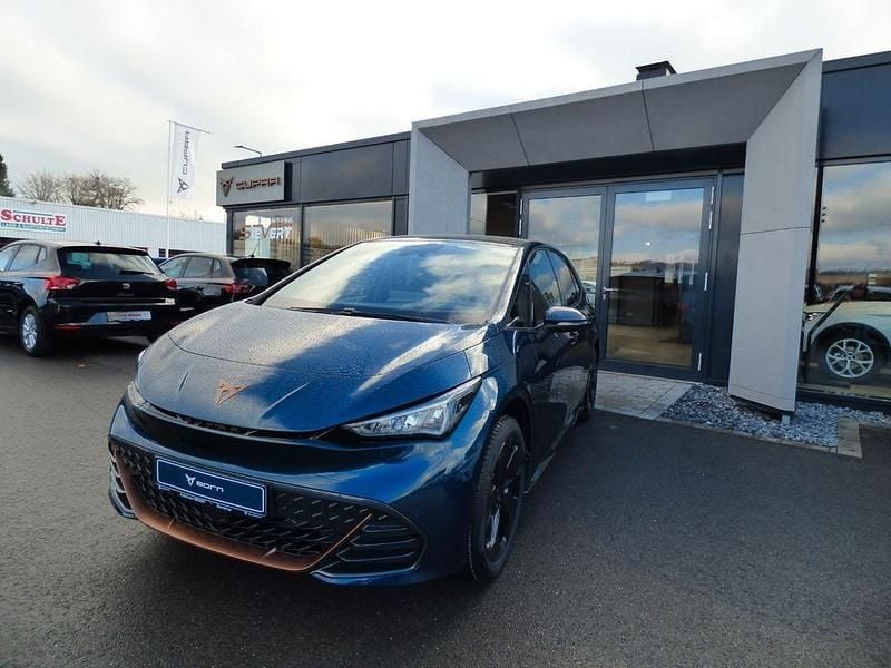 Blau Neu 2025 Cupra Born Kleinwagen | 38.800 € (Fairer Preis) - Bild 1/4