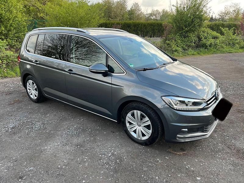 Gebraucht VW Touran 150 PS (110 kW) 2018 Grau Van / Kleinbus