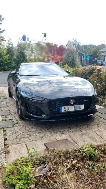 Schwarz Gebraucht 2022 Jaguar F-Type R-Dynamic Coupé | 51.900 € (Fairer Preis) - Bild 1/4