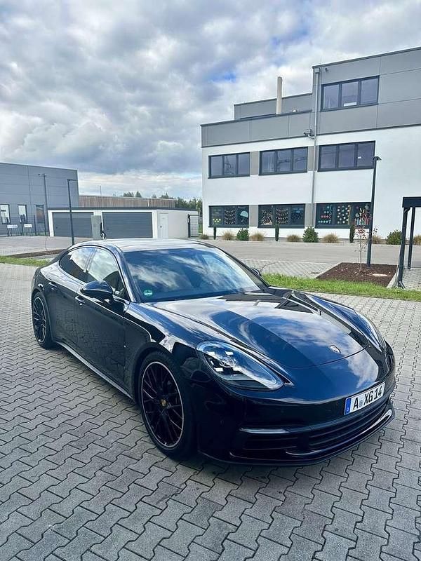 Gebraucht 2018 Porsche Panamera 4 Limousine | 62.850 € (Superpreis) - Bild 1/4