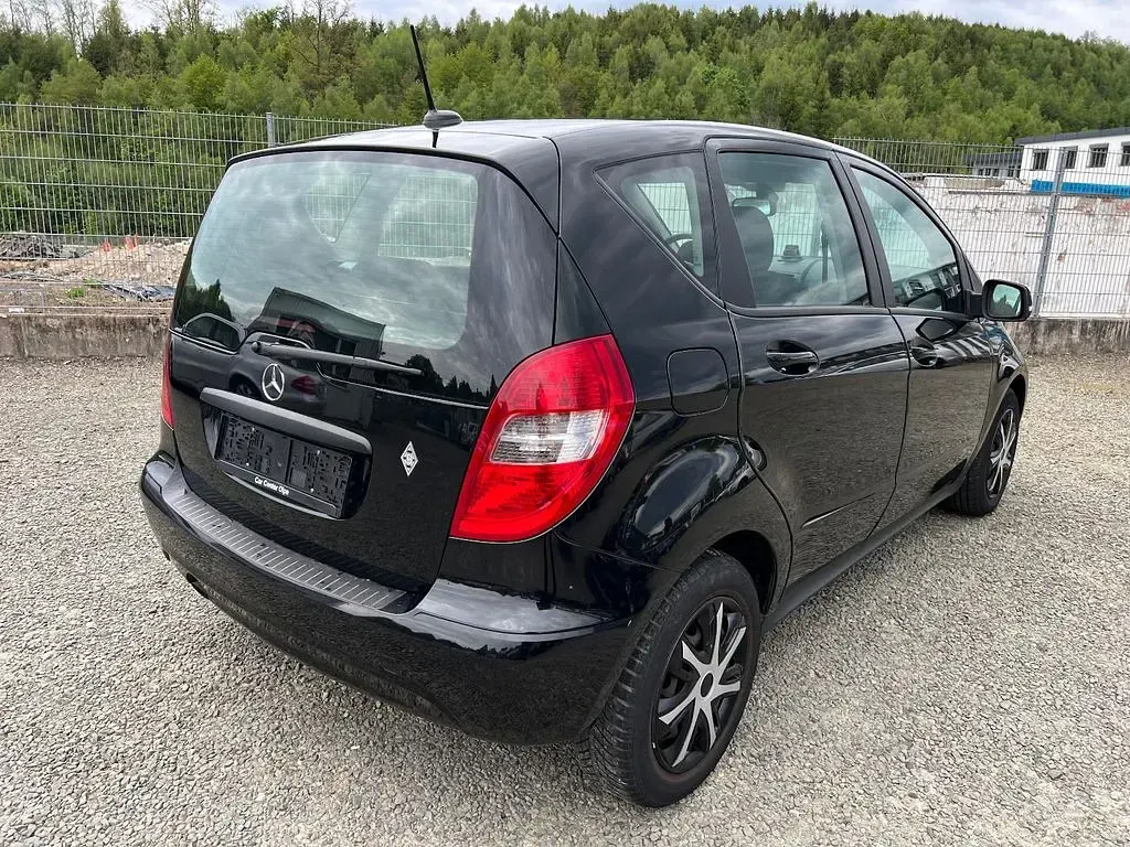 Gebraucht Mercedes A180 116 PS (85 kW) 2011 Schwarz Limousine