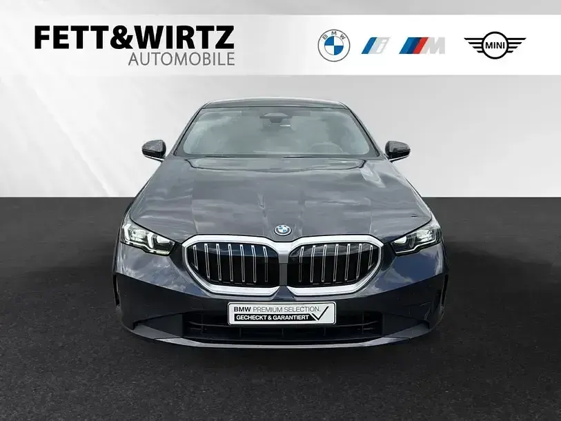 Gebraucht BMW 550e Comfort Edition 489 PS (359 kW) 2024 Limousine