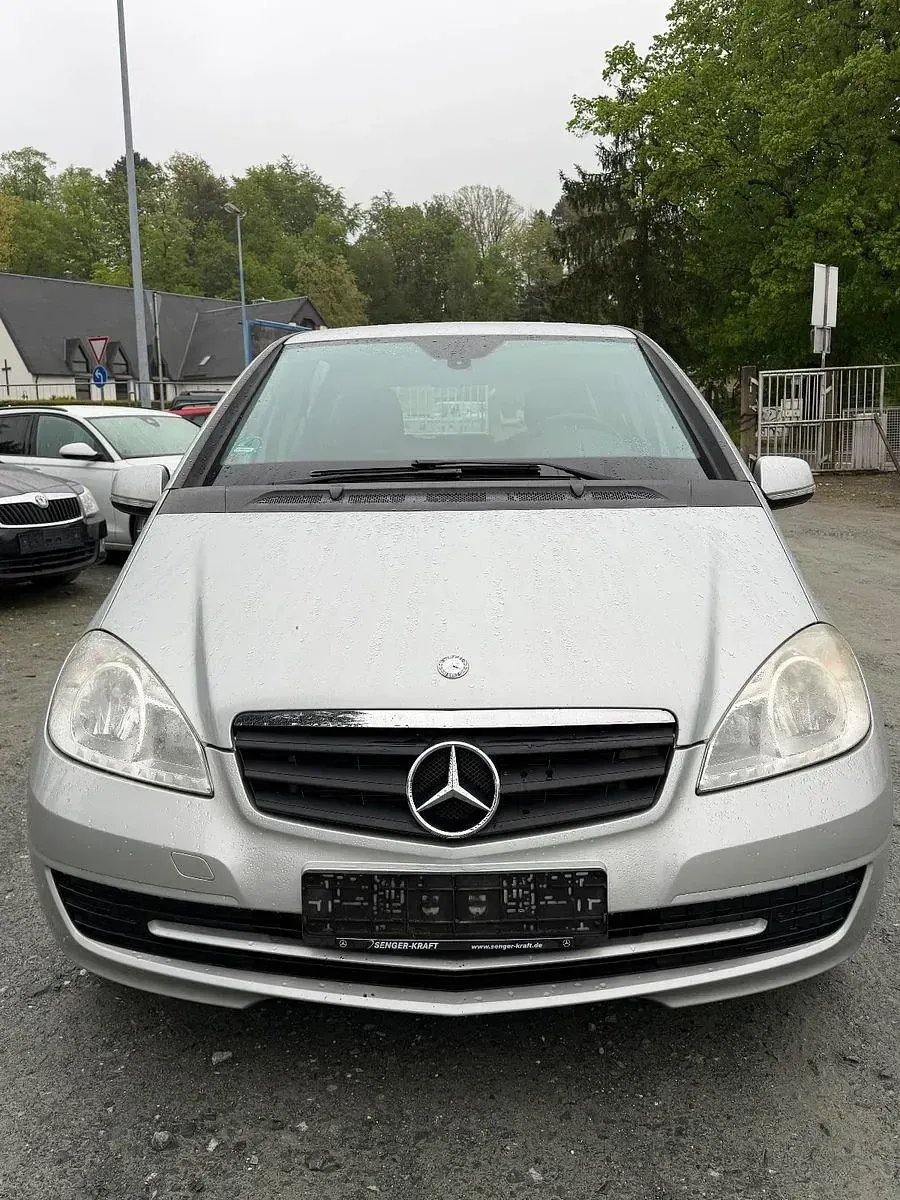 Gebraucht Mercedes A160 95 PS (69 kW) 2010 Silber Kleinwagen