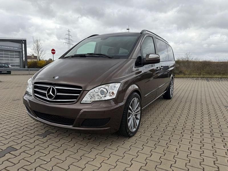 Gebraucht Mercedes Viano Edition 224 PS (164 kW) 2012 Braun Van / Kleinbus