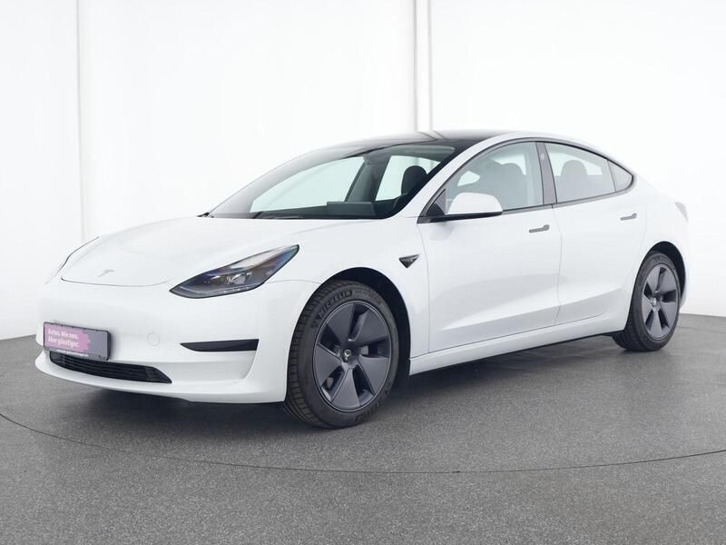 Weiss Gebraucht 2023 Tesla Model 3 Limousine | 31.443 € (Fairer Preis) - Bild 1/4