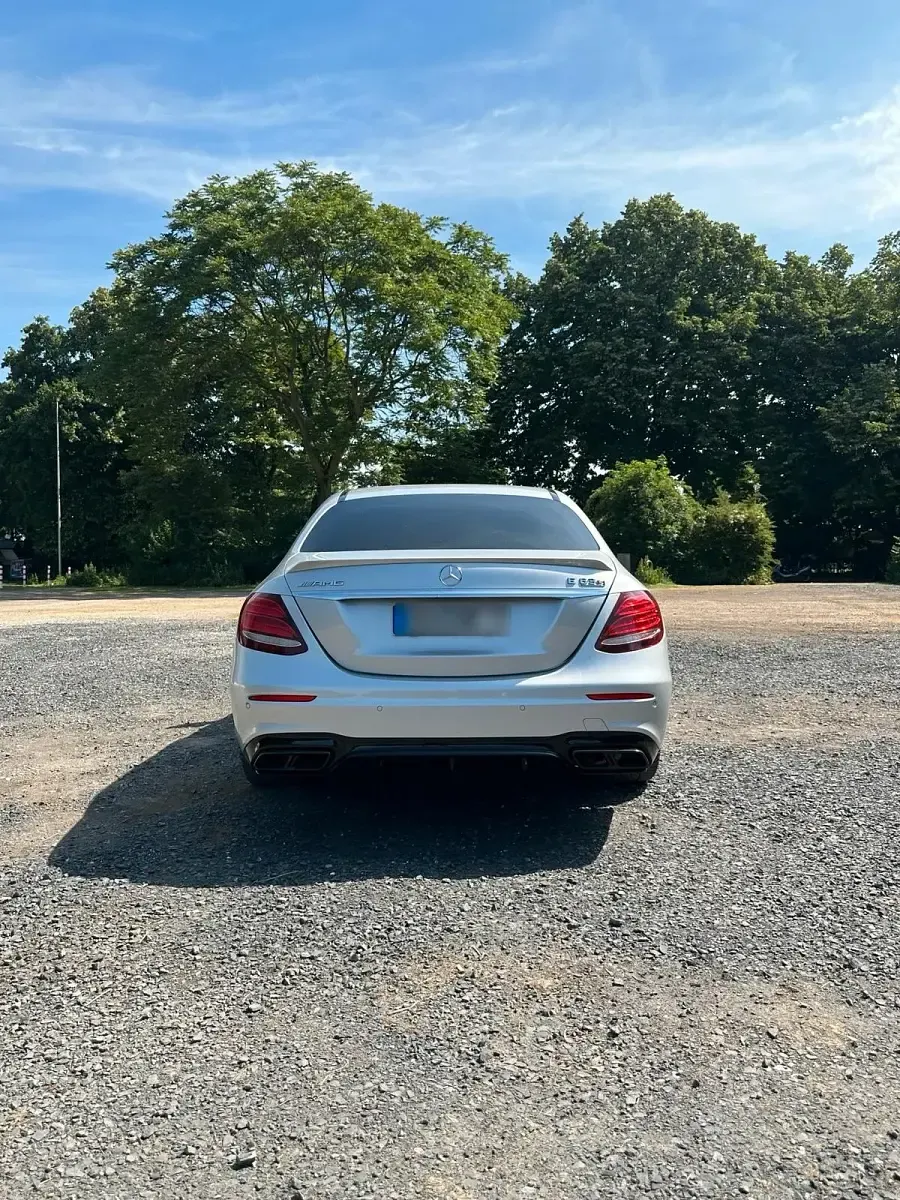 Gebraucht Mercedes E63S AMG AMG 612 PS (450 kW) 2017 Silber Limousine