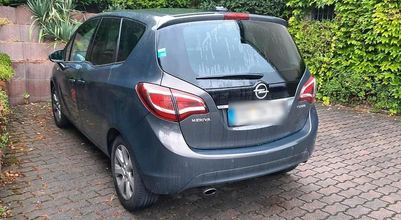 Grau Gebraucht 2016 Opel Meriva Innovation Van / Kleinbus | 6.900 € (Guter Preis) - Bild 1/3
