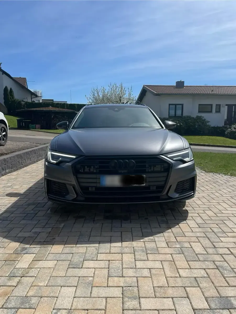 Gebraucht Audi A6 Black Edition 204 PS (150 kW) 2020 Grau Kombi