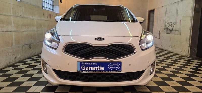 Gebraucht Kia Carens 141 PS (103 kW) 2015 Weiß Van / Kleinbus