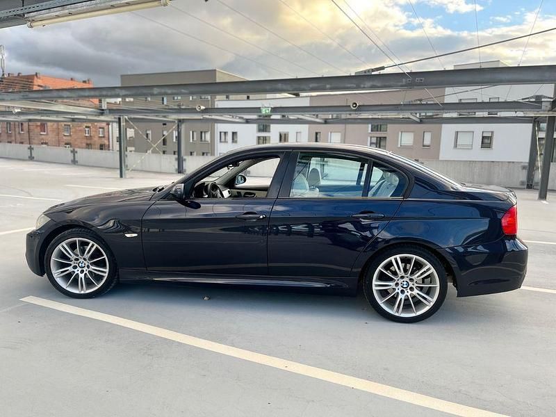 Gebraucht BMW 320 M Sport 150 PS (110 kW) 2005 Blau Limousine