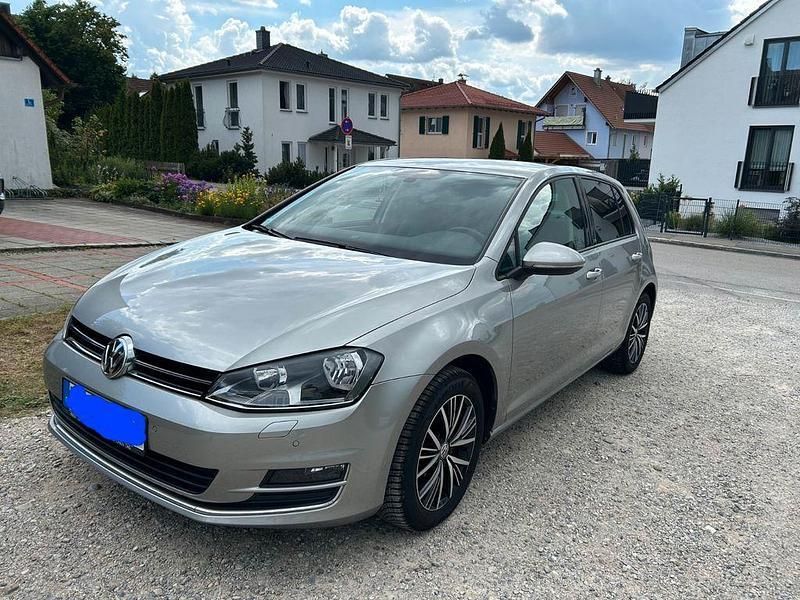 Silber Gebraucht 2016 VW Golf VII Allstar Limousine | 12.900 € (Guter Preis) - Bild 1/4