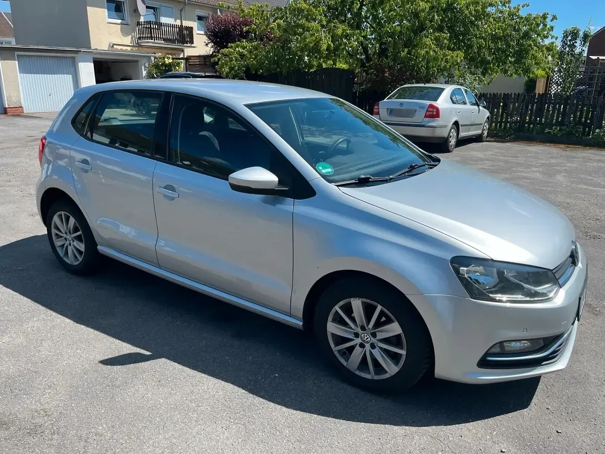 Używany VW Polo 90 KM (66 kW) 2017 Srebrny Hatchback