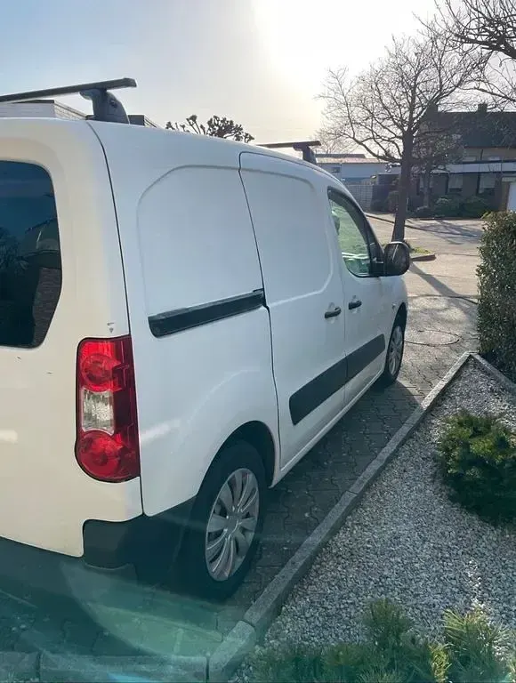 Gebraucht Citroën Berlingo Attraction 75 PS (55 kW) 2011 Weiß Van / Kleinbus