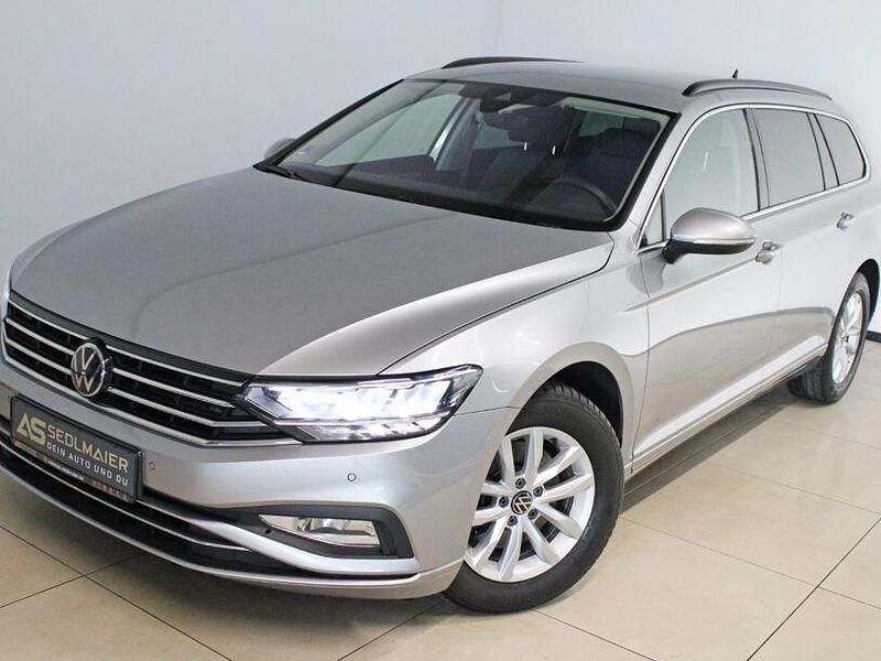 Gebraucht VW Passat Business 150 PS (110 kW) 2022 Pyritsilber Kombi