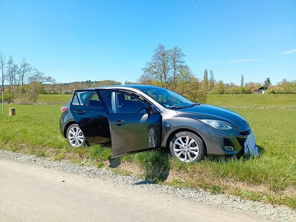 Gebraucht Mazda 3 Inclusive 186 PS (136 kW) 2007 Grau Limousine