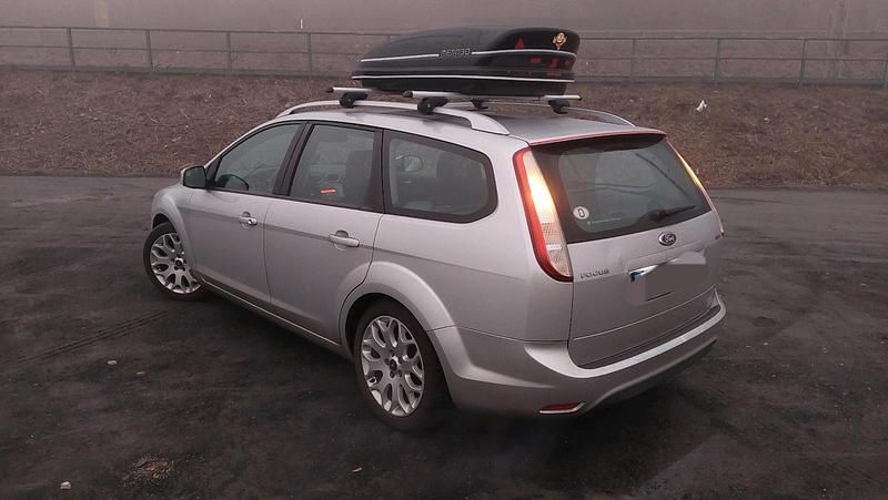 Gebraucht Ford Focus 109 PS (80 kW) 2009 Grau Limousine