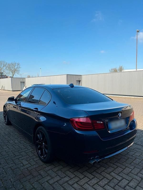Gebraucht BMW 520 184 PS (135 kW) 2012 Blau Limousine