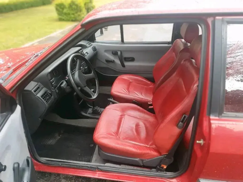 Gebraucht VW Polo 45 PS (33 kW) 1992 Rot Coupé