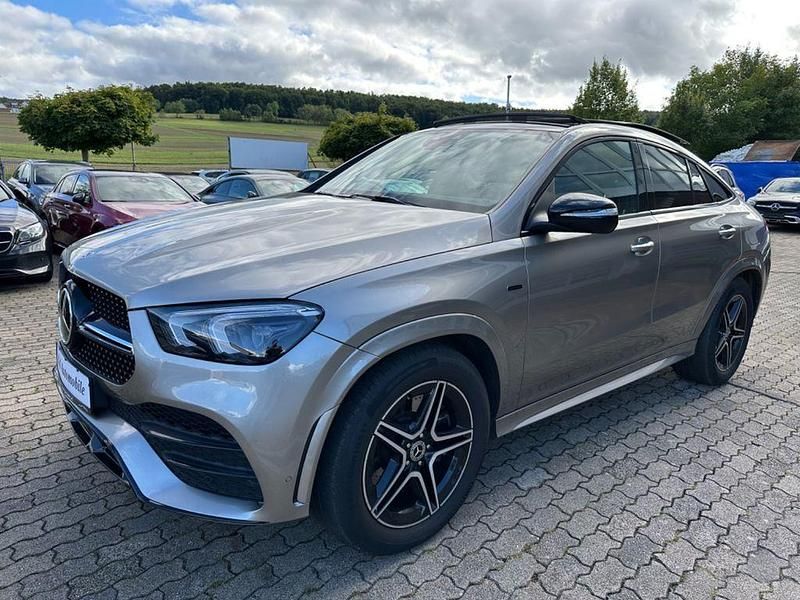 Mojavesilber metalliclack Gebraucht 2021 Mercedes GLE350 AMG Coupé | 71.800 € - Bild 1/4