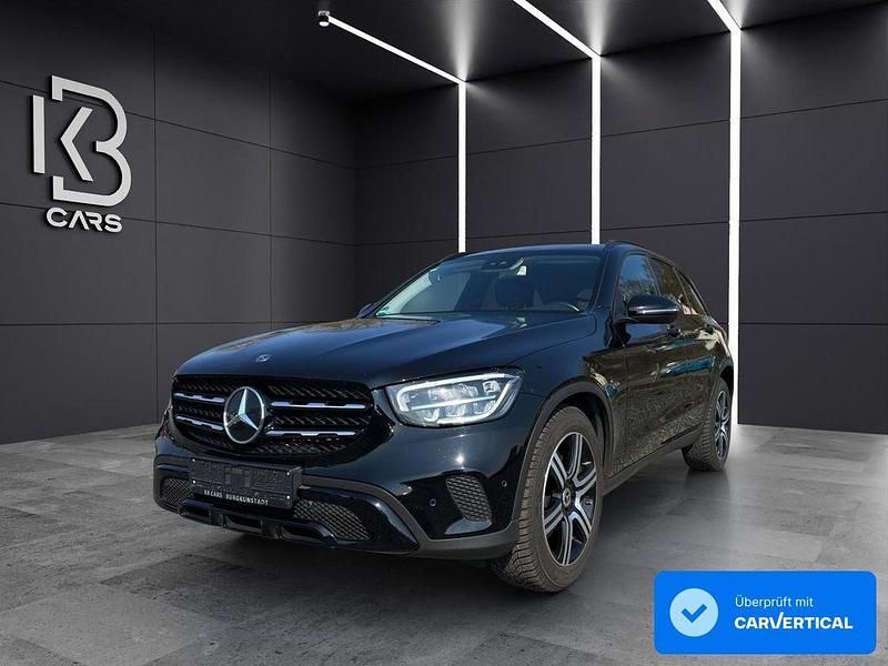 Gebraucht Mercedes GLC220 Night 194 PS (142 kW) 2020 Schwarz  unilack SUV