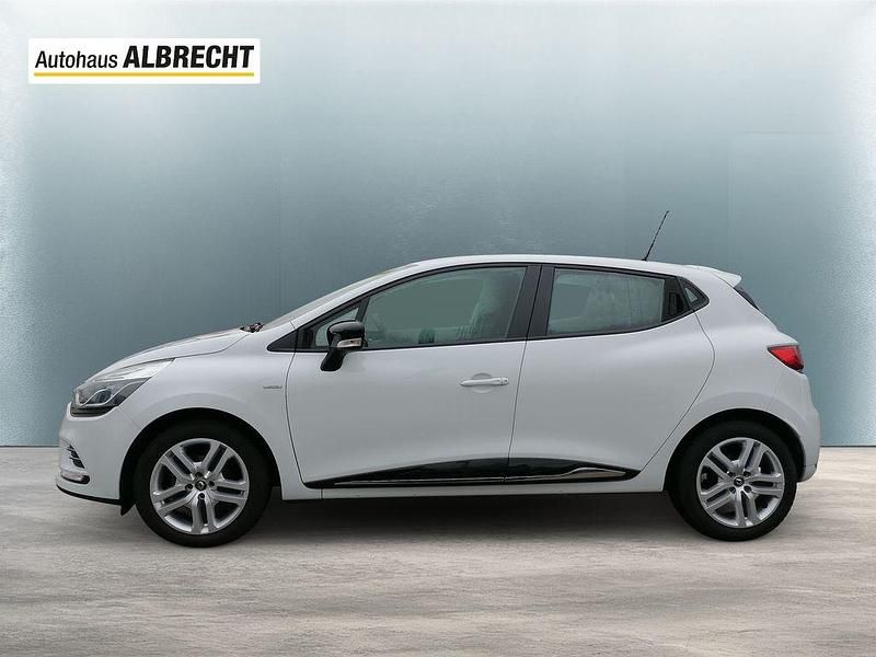 Gebraucht Renault Clio IV LIMITED 73 PS (53 kW) 2018 Gletscherweiss Limousine