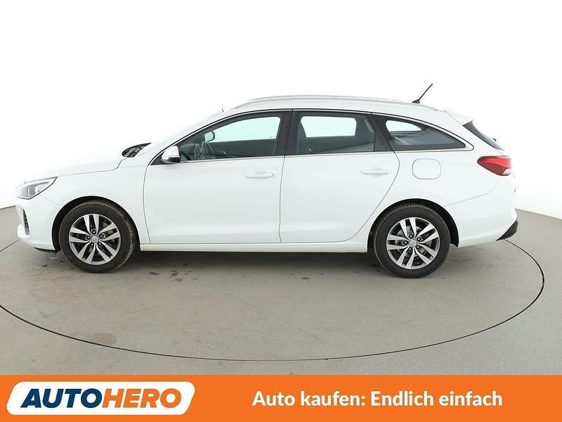 Gebraucht Hyundai i30 Style 120 PS (88 kW) 2018 Weiß Kombi