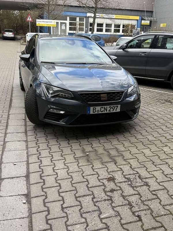 Gebraucht Seat Leon 4Drive 300 PS (220 kW) 2020 Grau Kombi