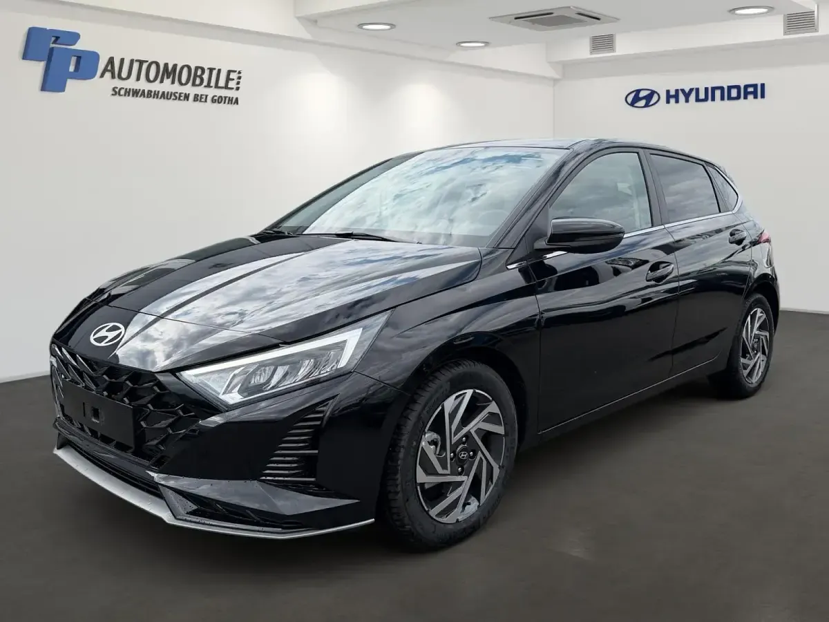 Gebraucht Hyundai i20 101 PS (74 kW) 2025 Kleinwagen