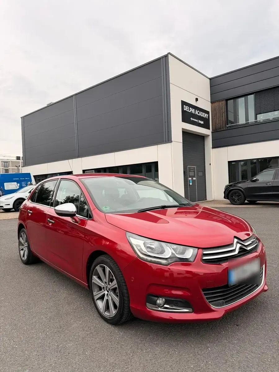 Gebraucht Citroën C4 131 PS (96 kW) 2015 Rot Limousine