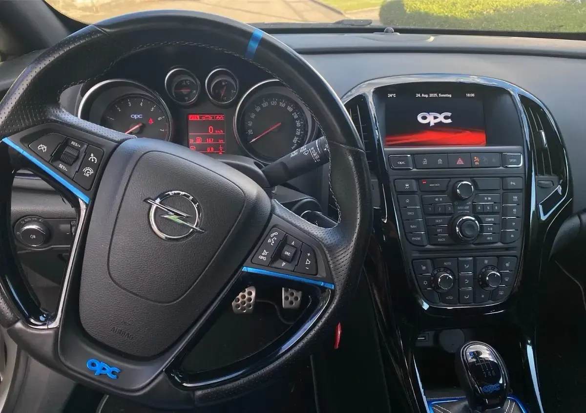 Gebraucht Opel Astra OPC 280 PS (205 kW) 2015 Weiß Kleinwagen