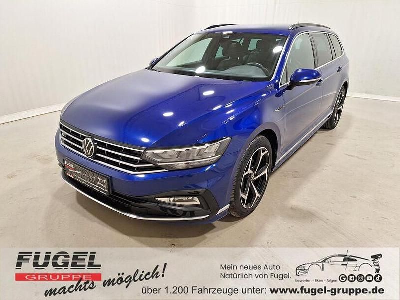 Gebraucht VW Passat R-line 200 PS (147 kW) 2023 Blau Kombi