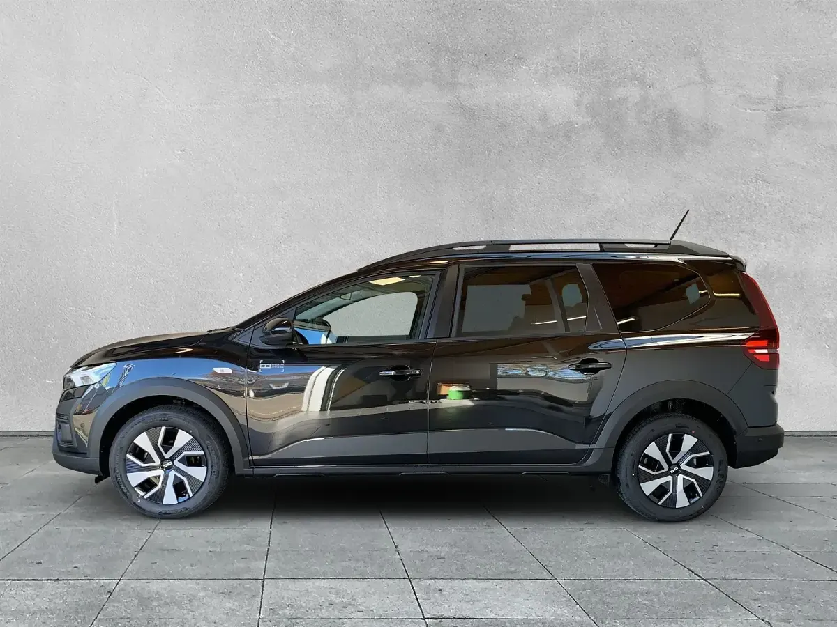 Neu Dacia Jogger Expression 101 PS (74 kW) 2025 Schwarz Van / Kleinbus