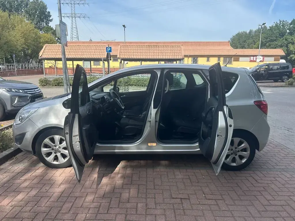 Gebraucht Opel Meriva Edition 101 PS (74 kW) 2012 Grau Van / Kleinbus