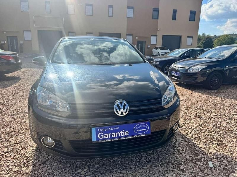 Schwarz Gebraucht 2011 VW Golf VI Trendline Limousine | 4.999 € (Fairer Preis) - Bild 1/4
