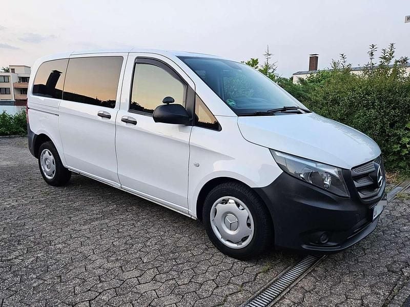 Weiß Gebraucht 2016 Mercedes Vito Kombi | 15.900 € (Guter Preis) - Bild 1/4