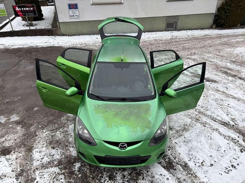 Grün Gebraucht 2007 Mazda 2 Independence Kleinwagen | 2.990 € (Fairer Preis) - Bild 1/4