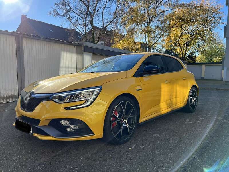 Gelb Gebraucht 2022 Renault Mégane IV Trophy Limousine | 37.500 € (Etwas zu teuer) - Bild 1/4