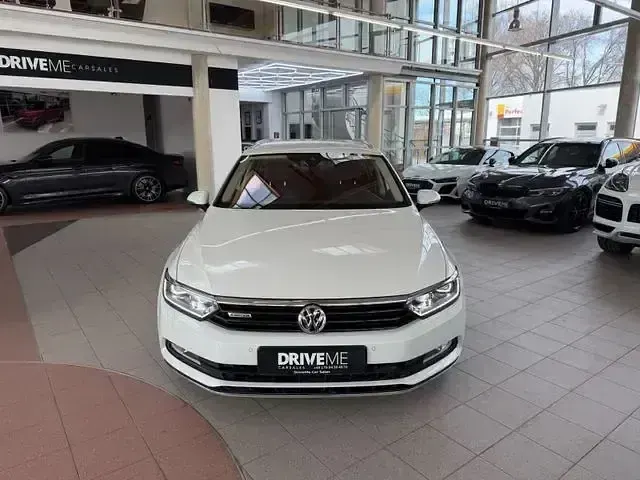 Używany VW Passat Highline 190 KM (139 kW) 2015 Biały Kombi