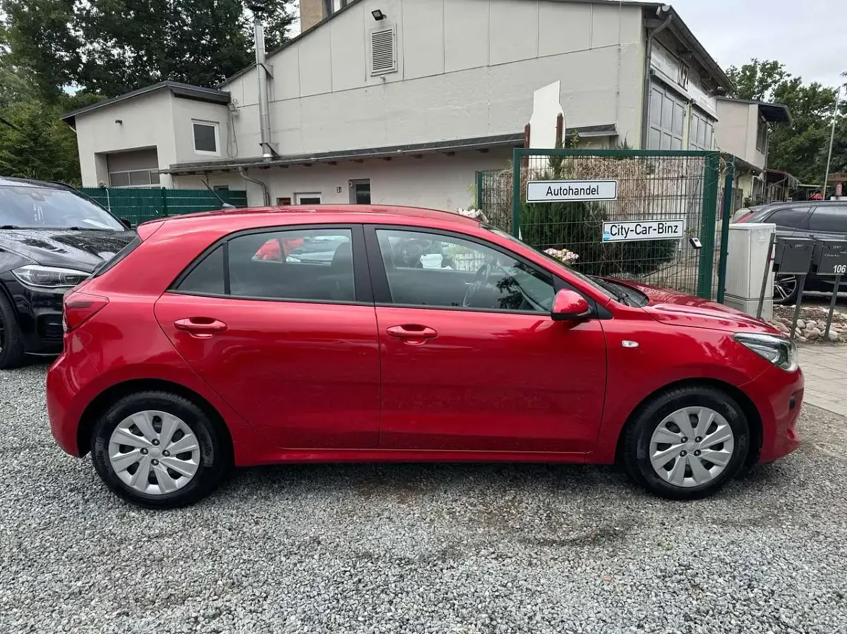 Gebraucht Kia Rio Edition 7 84 PS (61 kW) 2020 (beg) signalrot met. Kleinwagen