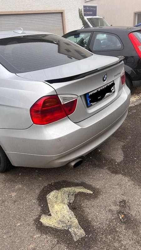 Gebraucht BMW 320 177 PS (130 kW) 2008 Silber Limousine