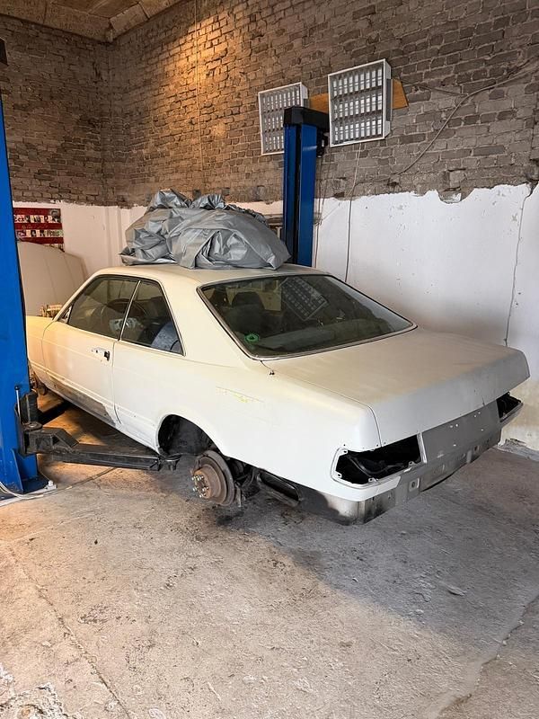 Gebraucht Mercedes 500 231 PS (169 kW) 1983 Silber Coupé