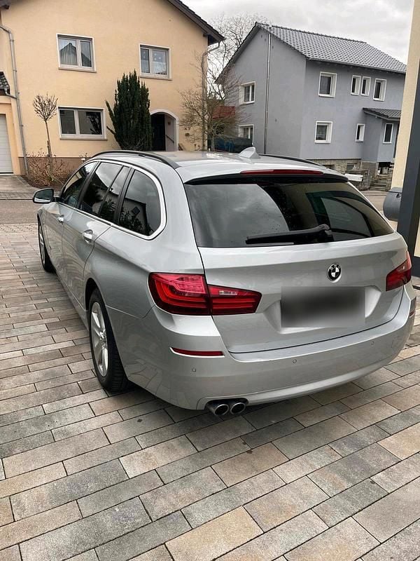 Gebraucht BMW 520 190 PS (139 kW) 2016 Silber Kombi