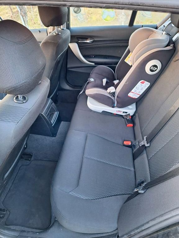 Gebraucht BMW 116 Sport Line 109 PS (80 kW) 2016 Schwarz Kleinwagen